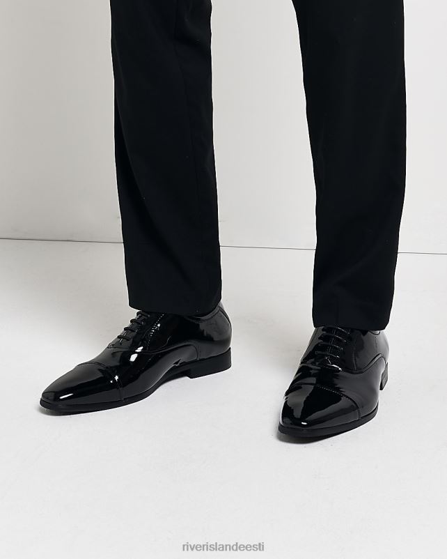 jalatsid must mehed River Island patenteeritud oxfordi kingad 44TLL5886