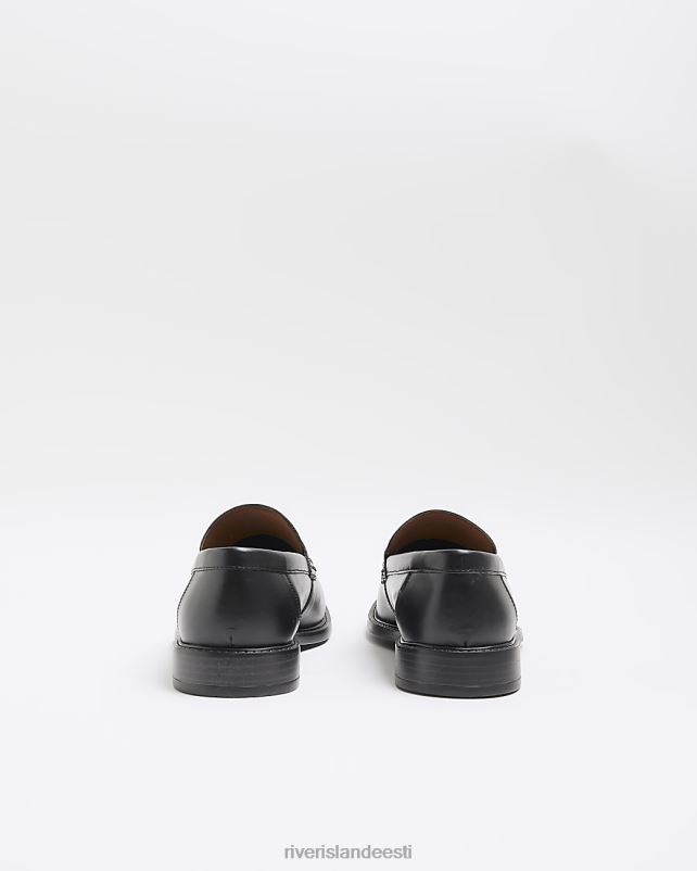 jalatsid must mehed River Island nahast penipüksid 44TLL2830