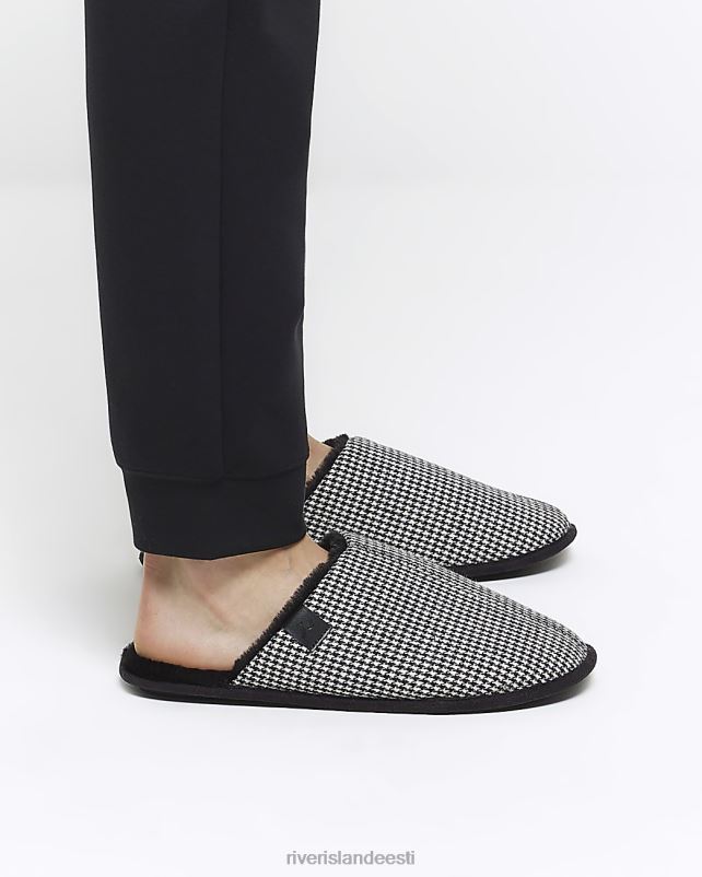 jalatsid must mehed River Island koerahamba sussid 44TLL5505