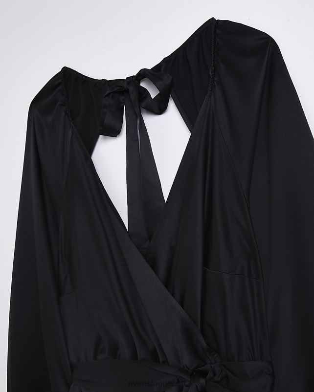 kehakate must naised River Island pluss satiinkattega minikleit 44TLL2261