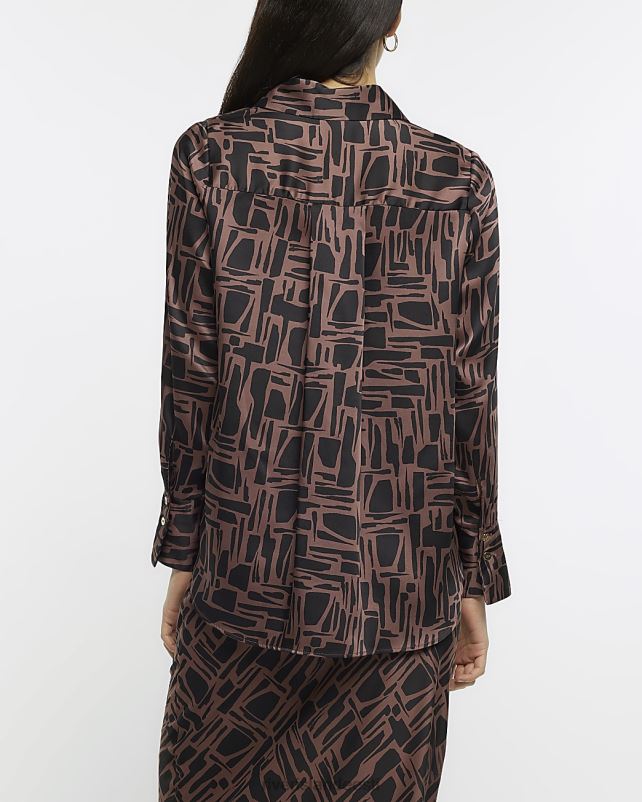 kehakate pruun naised River Island satiin abstraktse trükiga särk 44TLL1373