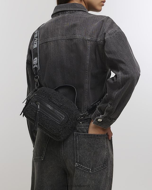 tarvikud must naised River Island borg kaamerakott 44TLL4446